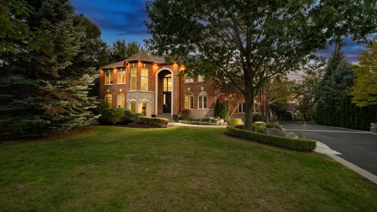 1-print-74-mactaggart-dr