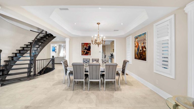 13-web-or-mls-328-st-urbain-dr