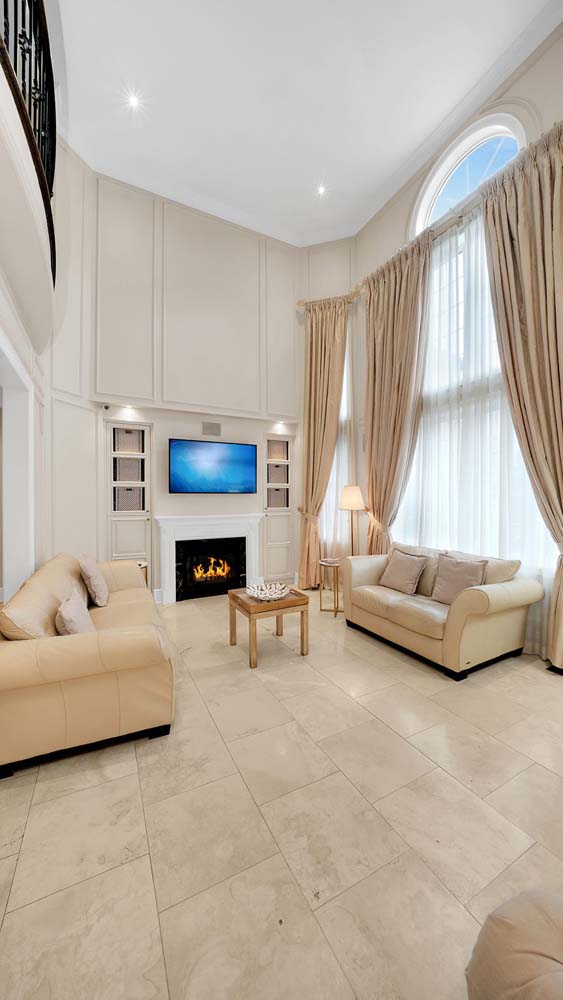 16-web-or-mls-328-st-urbain-dr