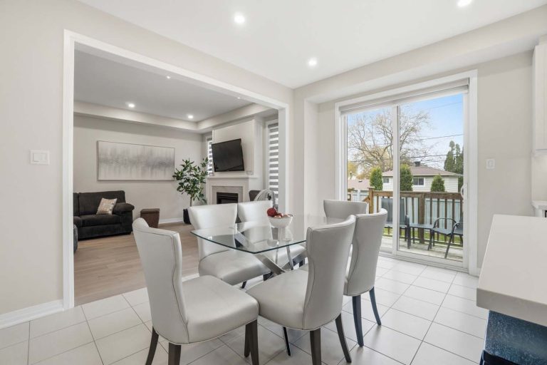 16-web-or-mls-92-pridham-pl