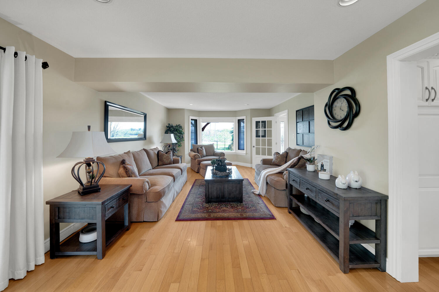 19-Living-Room-019-041-1500x1000-1