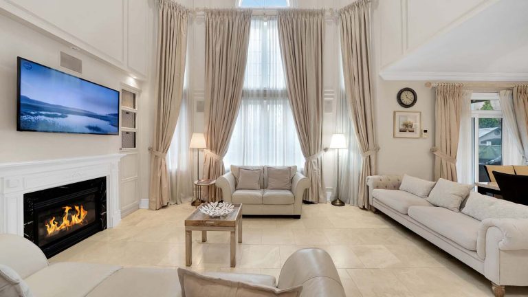 19-web-or-mls-328-st-urbain-dr