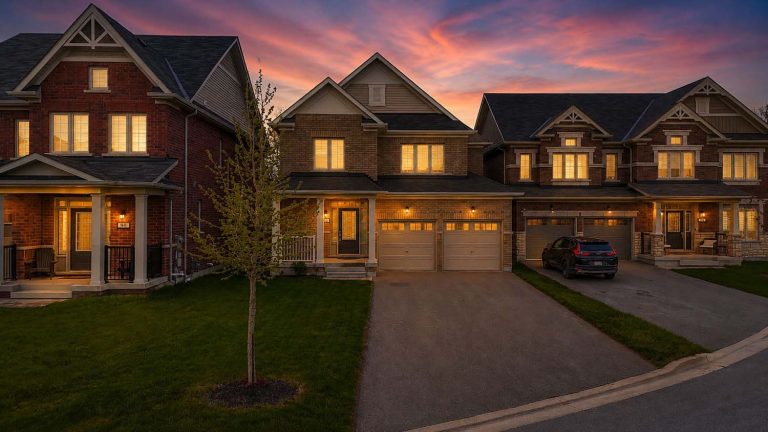 2-web-or-mls-92-pridham-pl
