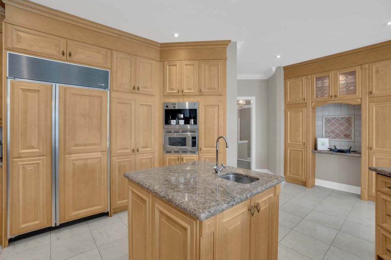 25-print-173-polo-crescent