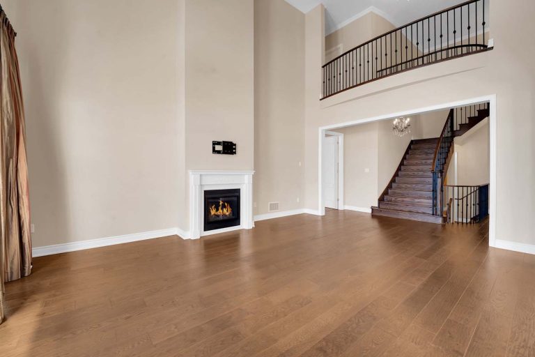 25-web-or-mls-31-munsie-dr