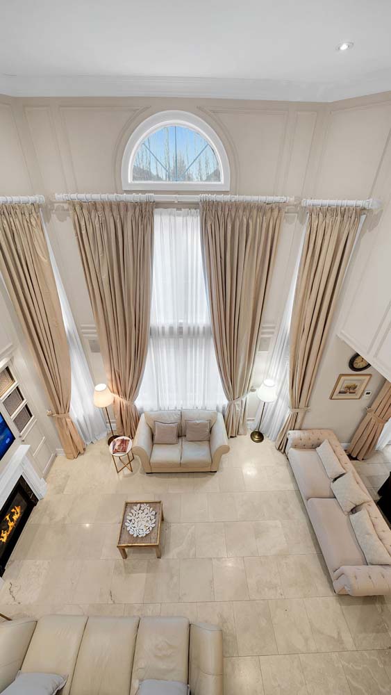 34-web-or-mls-328-st-urbain-dr