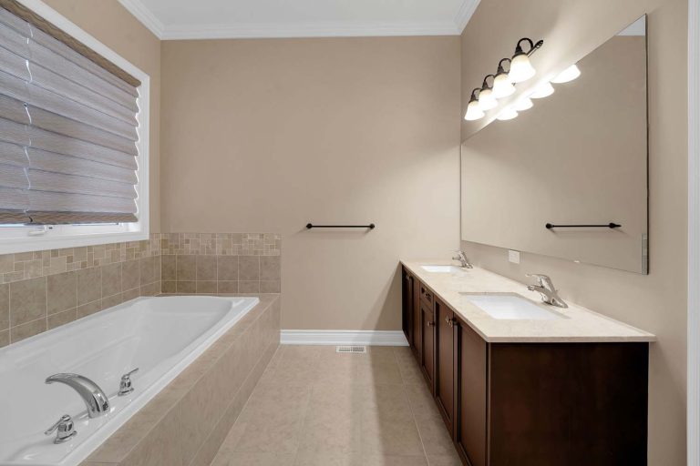 41-web-or-mls-31-munsie-dr