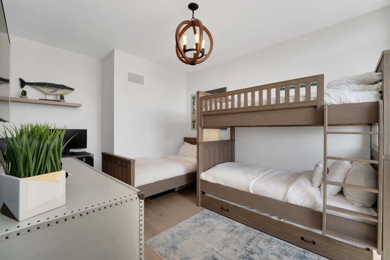 42-web-or-mls-3793-mangusta-ct