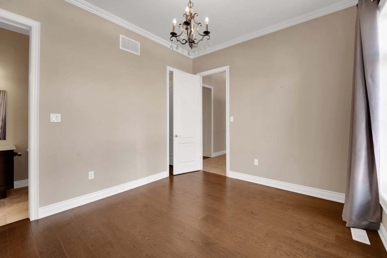 43-web-or-mls-31-munsie-dr