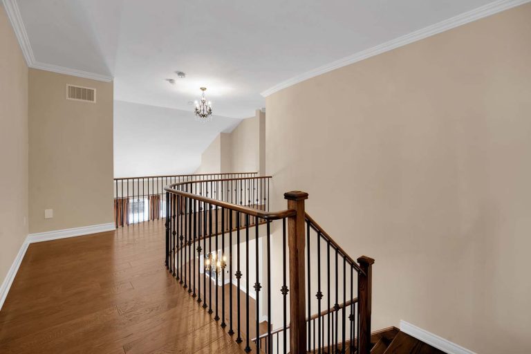 45-web-or-mls-31-munsie-dr