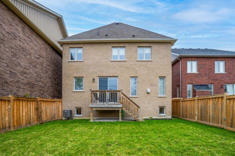 46-web-or-mls-92-pridham-pl