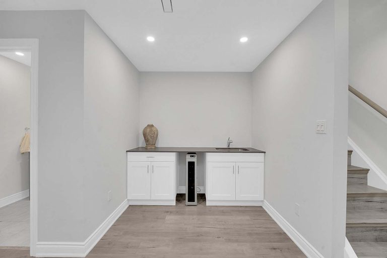 48-web-or-mls-109-alex-campbell-crescent