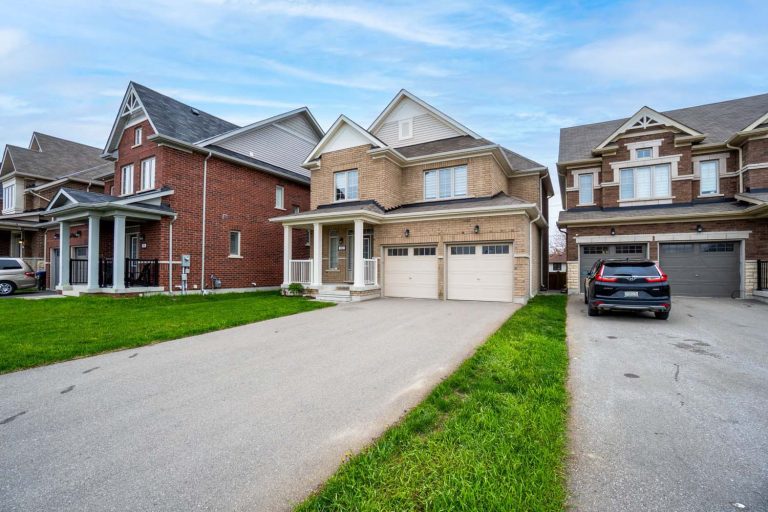 5-web-or-mls-92-pridham-pl
