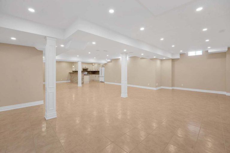 50-web-or-mls-31-munsie-dr