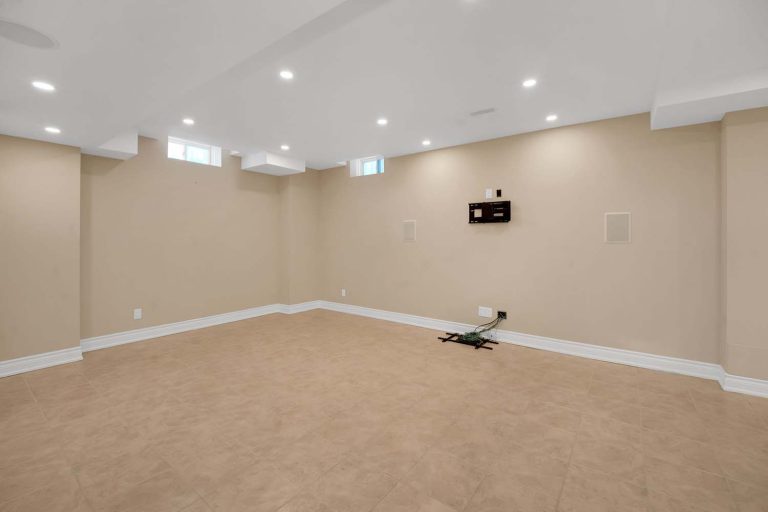 52-web-or-mls-31-munsie-dr