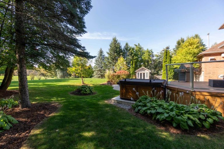 92-print-74-mactaggart-dr